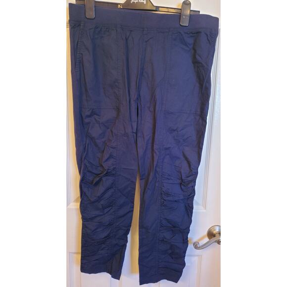 XCVI Womens Geyser Solid Crop Stretch Capri Pant - Navy, Large Torn Tag EUC - Picture 3 of 5